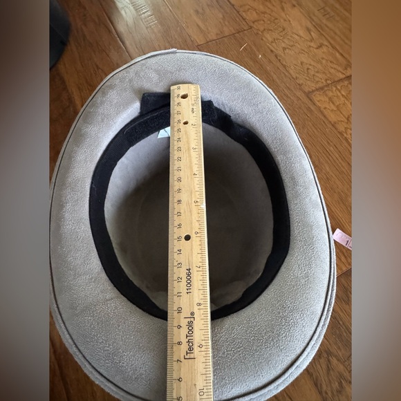 Spirit Skull Top Hat Gray - Picture 8 of 9